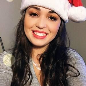 Meet your Posher, Camila